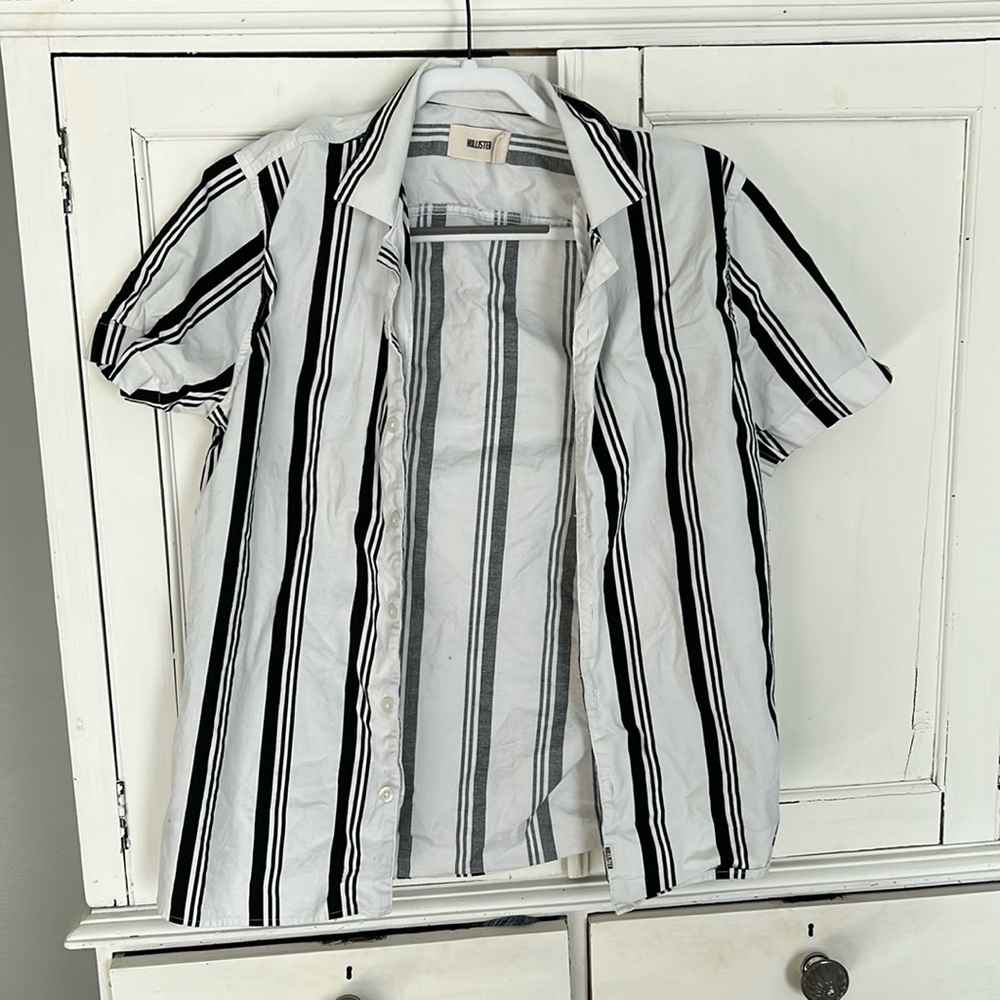 Hollister shirt